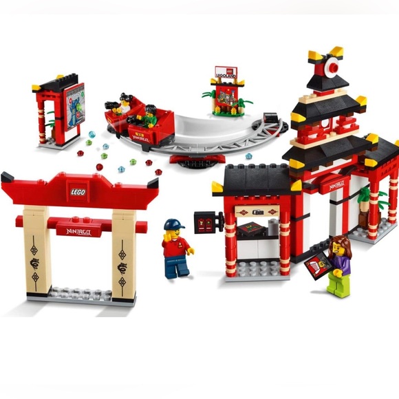 Lego - Legoland Ninjago World NWT - Picture 3 of 6